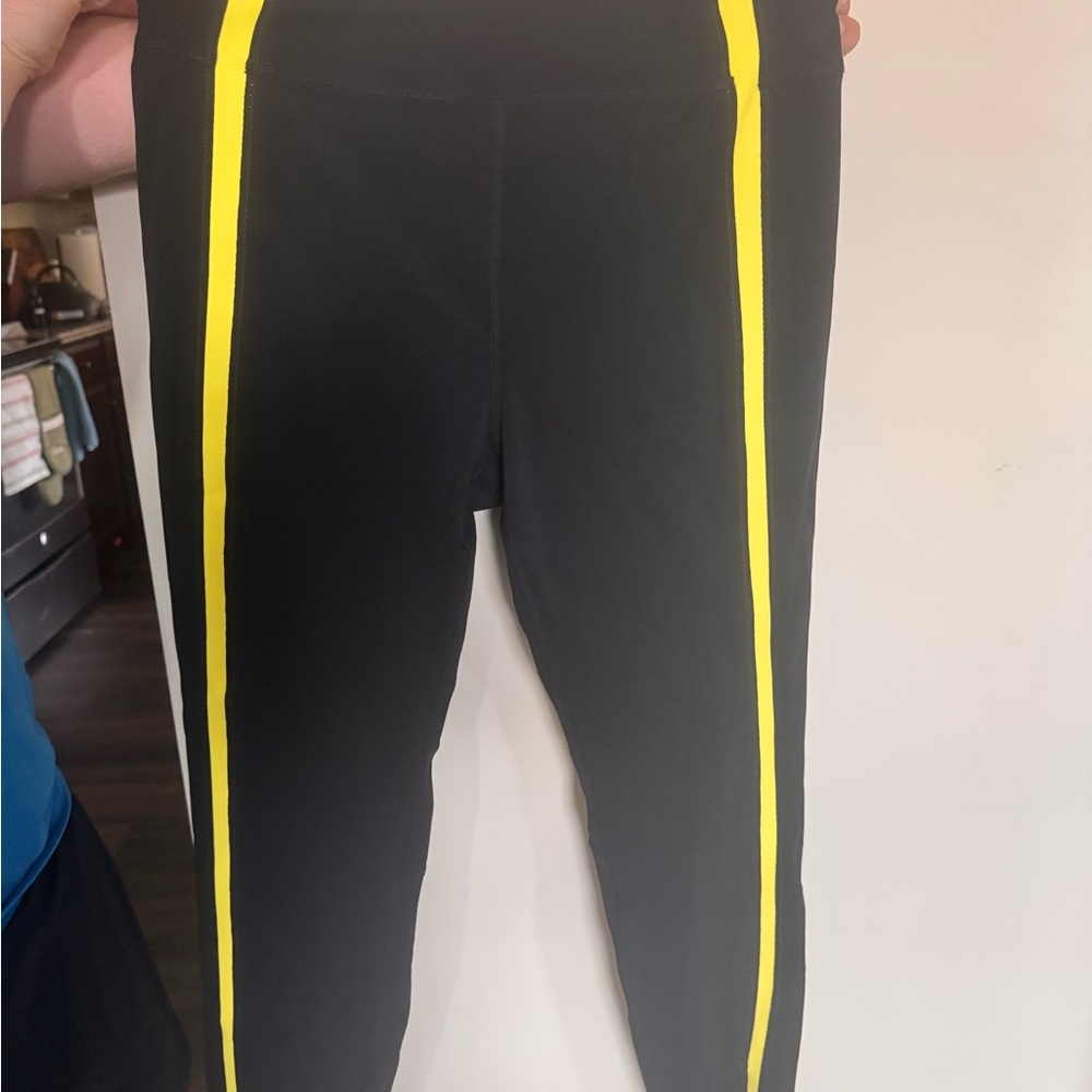 Zyia Black and Yellow Leggings size 8-10